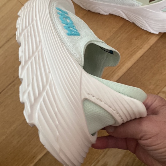 Hoka One One Restore TC Slip On Womens sneakers.Unisex - Picture 4 of 9